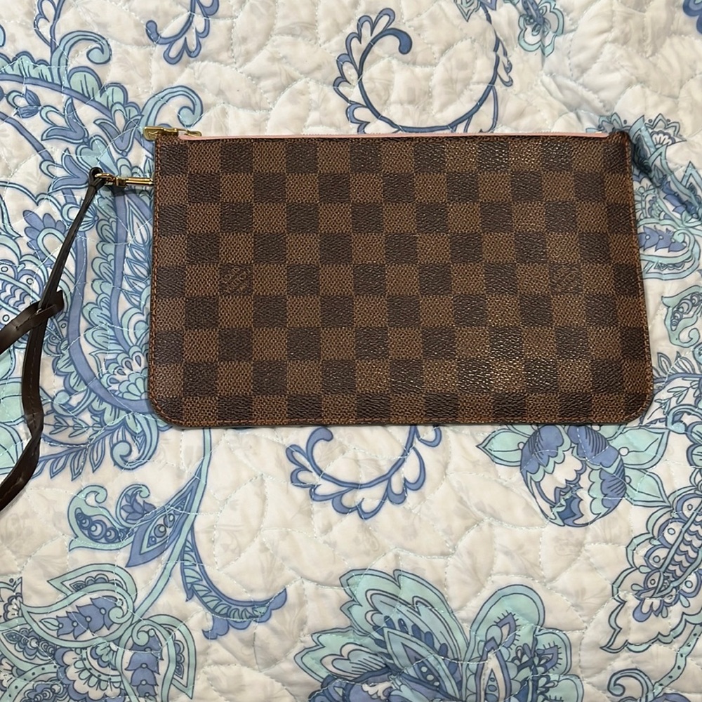 Louis vuitton never full pouchette